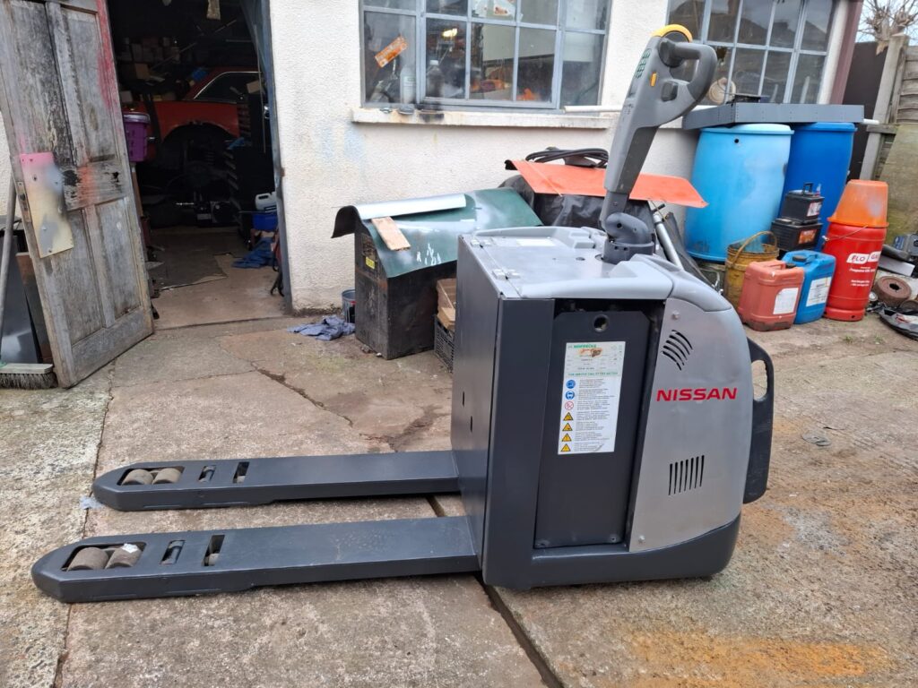 Nissan Ride on Pallet Truck